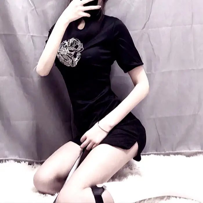 金发奇女